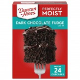 Duncan Hines Classic Cake Mix, Dark Chocolate Fudge, 15.25 Ounce